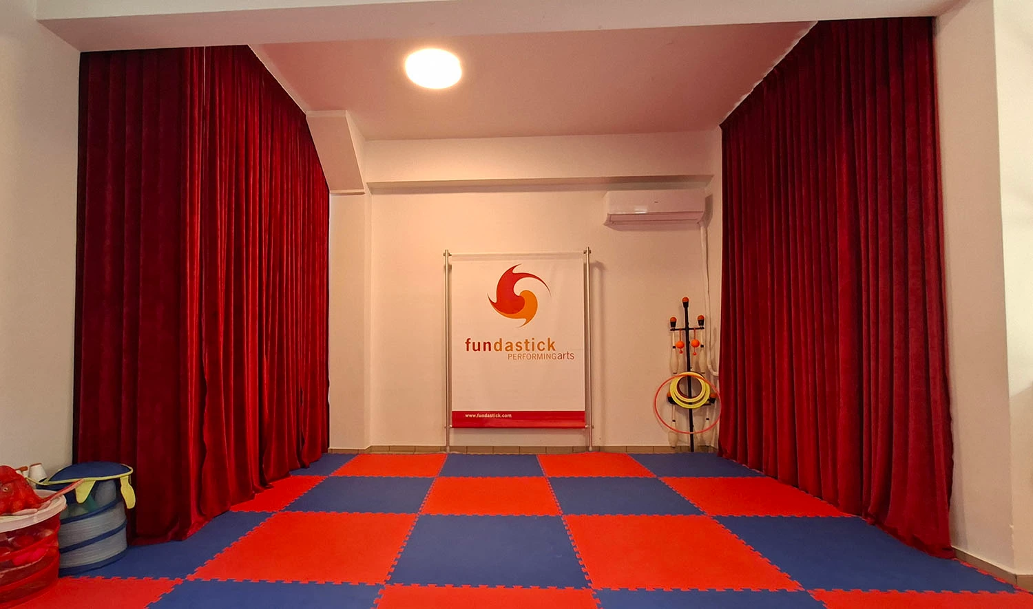 Circus Hub
